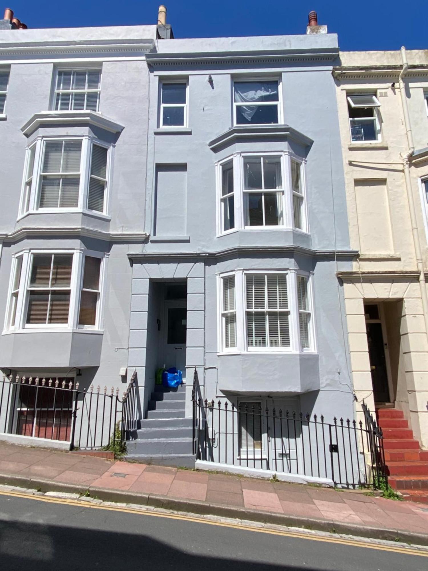 Centrally Located, Comfortable Apartment Near Station, Beach And North Laines Brighton Exterior photo